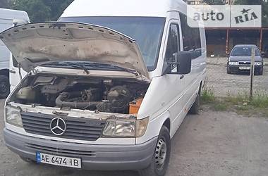 Mercedes-Benz   1999