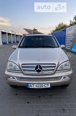 Mercedes-Benz   2002