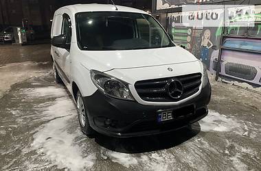 Mercedes-Benz   2016