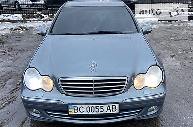 Mercedes-Benz   2004