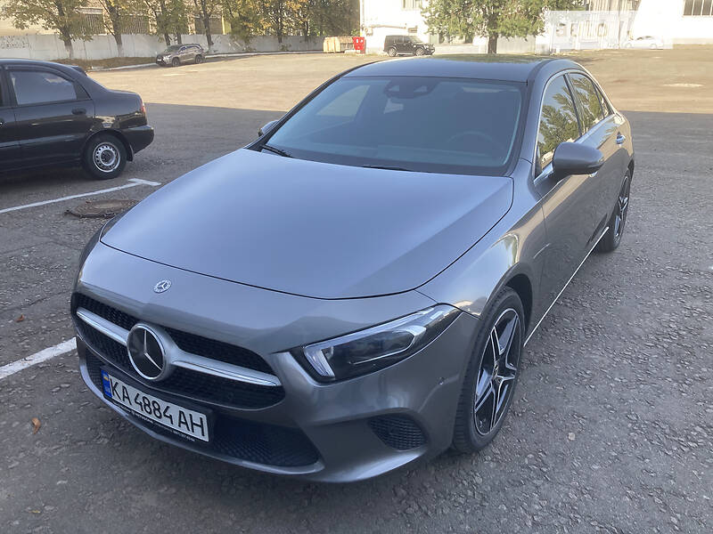Седан Mercedes-Benz A-Class
