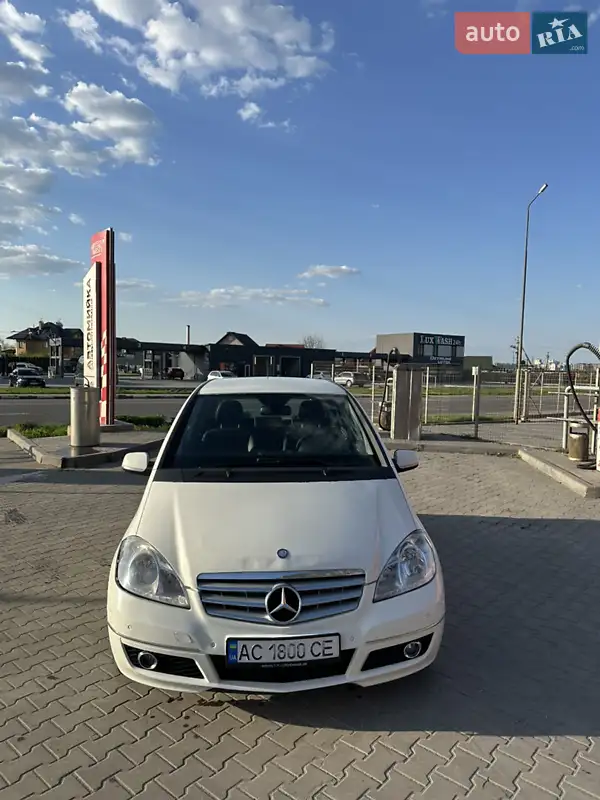 Mercedes-Benz A-Class 2011