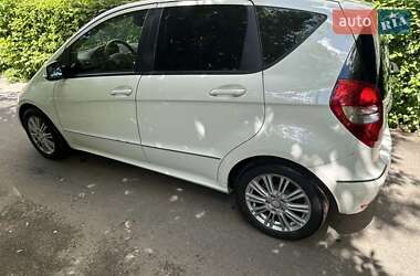 Mercedes-Benz A-Class  2011