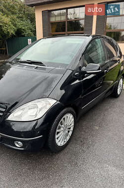 Mercedes-Benz A-Class  2011