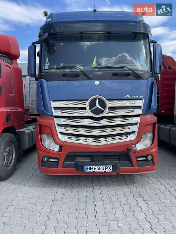 Грузовой фургон Mercedes-Benz Actros