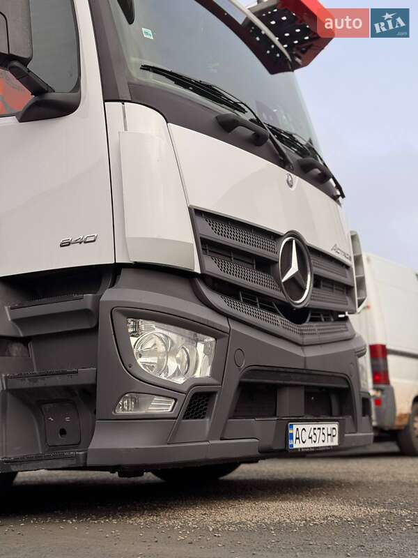 Автовоз Mercedes-Benz Actros