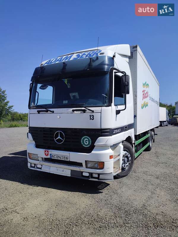 Вантажний фургон Mercedes-Benz Actros