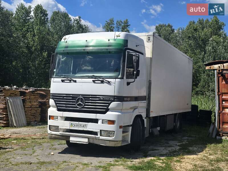 Грузовой фургон Mercedes-Benz Actros