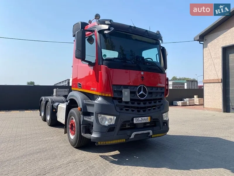 Mercedes-Benz Arocs 2016