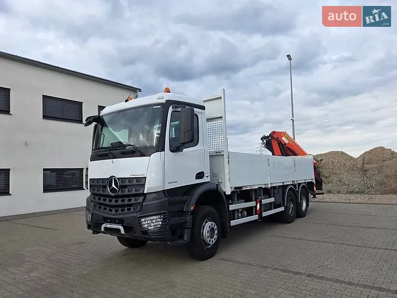 Mercedes-Benz Arocs 2015
