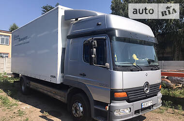 Mercedes-Benz Atego  2004