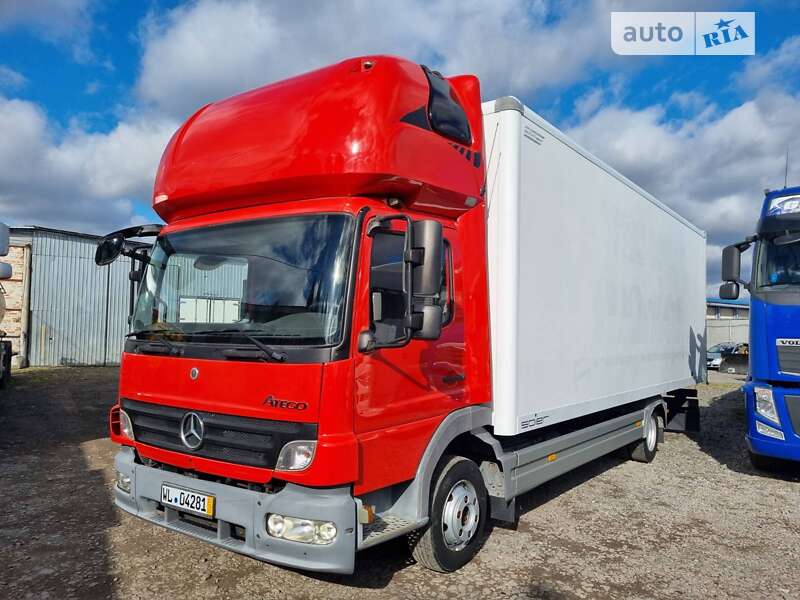 Грузовой фургон Mercedes-Benz Atego