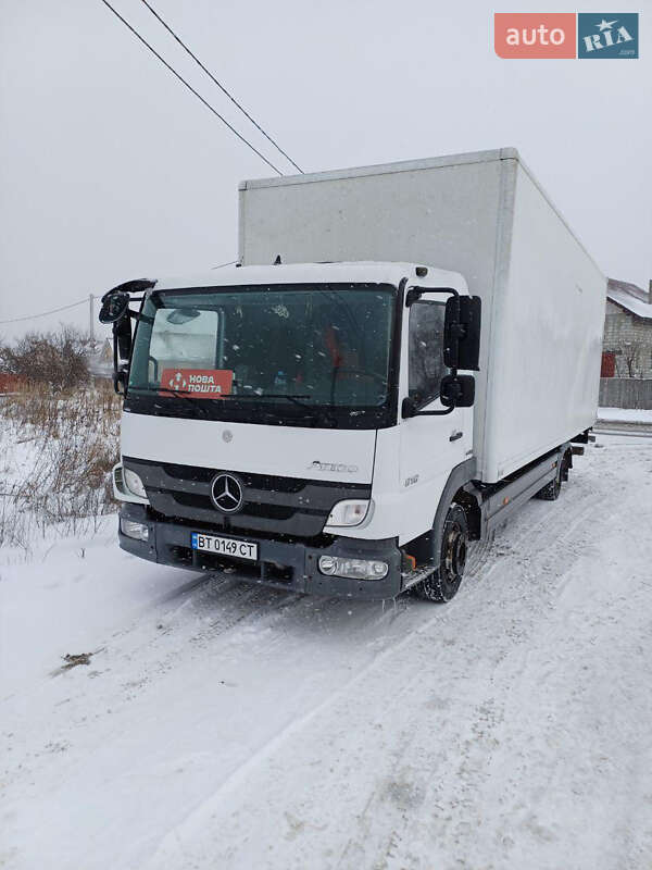 Вантажний фургон Mercedes-Benz Atego