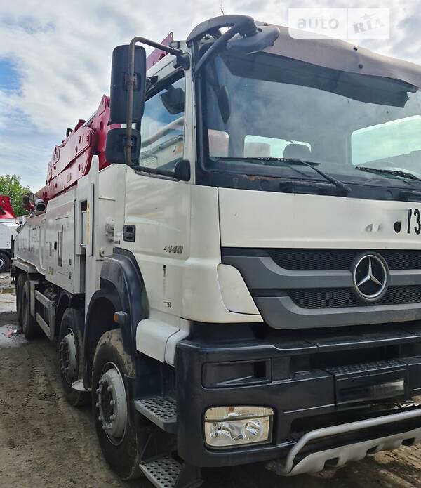 Бетононасос Mercedes-Benz Axor