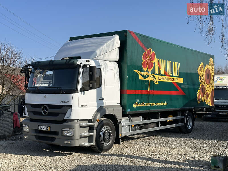 Вантажний фургон Mercedes-Benz Axor