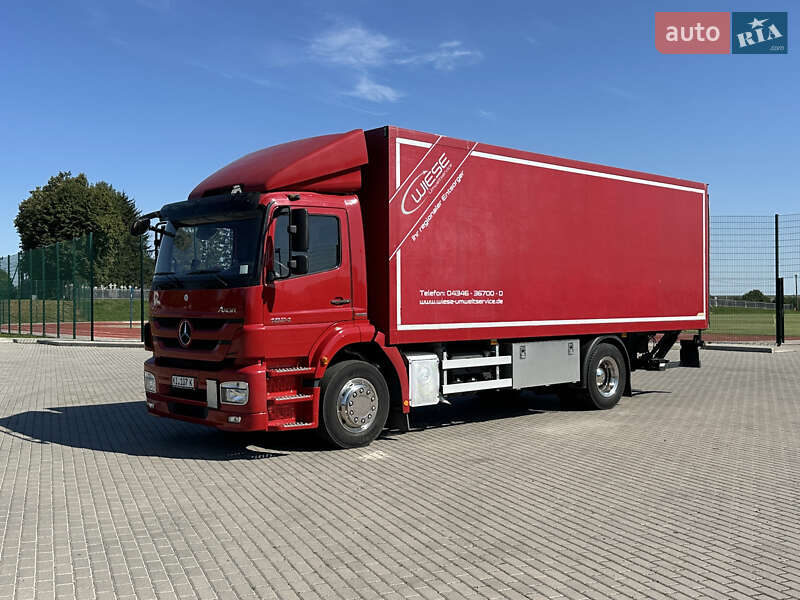 Грузовой фургон Mercedes-Benz Axor