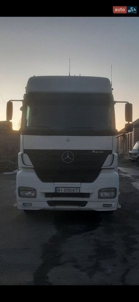 Тягач Mercedes-Benz Axor