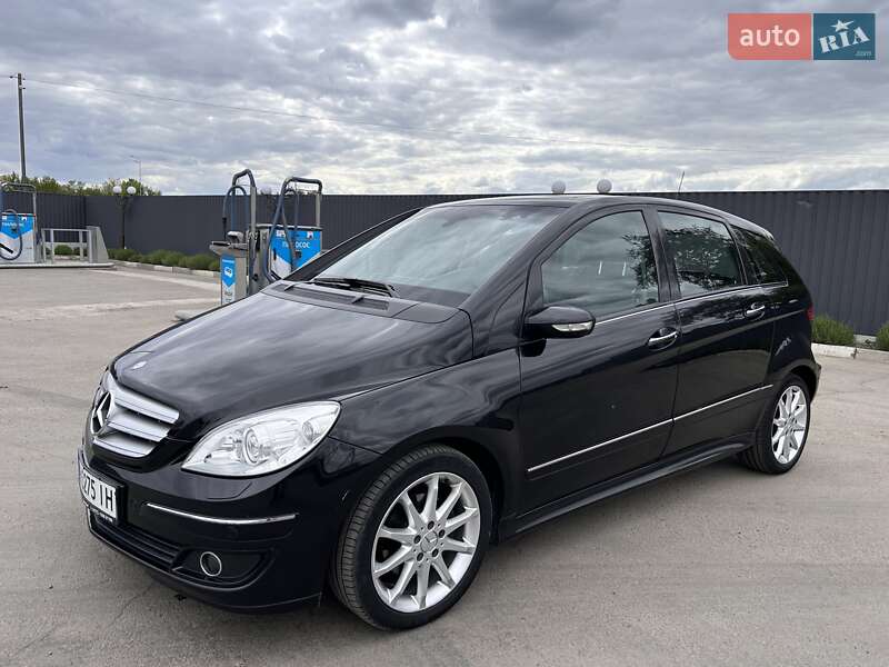 Хэтчбек Mercedes-Benz B-Class