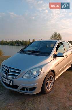 Mercedes-Benz B-Class  2011