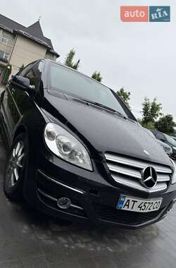 Mercedes-Benz B-Class 2011