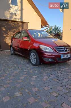 Mercedes-Benz B-Class  2011