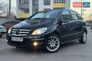 Mercedes-Benz B-Class  2011