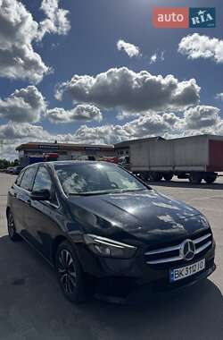 Mercedes-Benz B-Class 2021