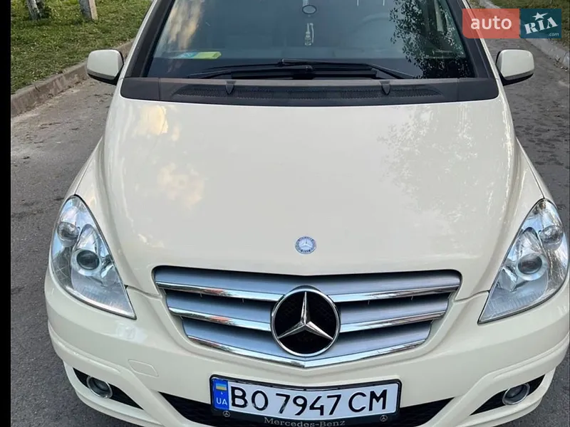 Mercedes-Benz B-Class 2011