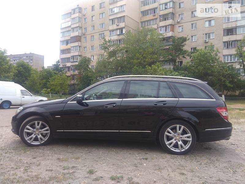 Mercedes-Benz C 2011 года