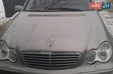 Mercedes-Benz C-Class 2004