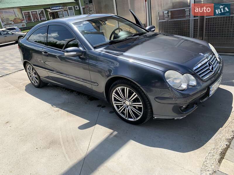 Хэтчбек Mercedes-Benz C-Class