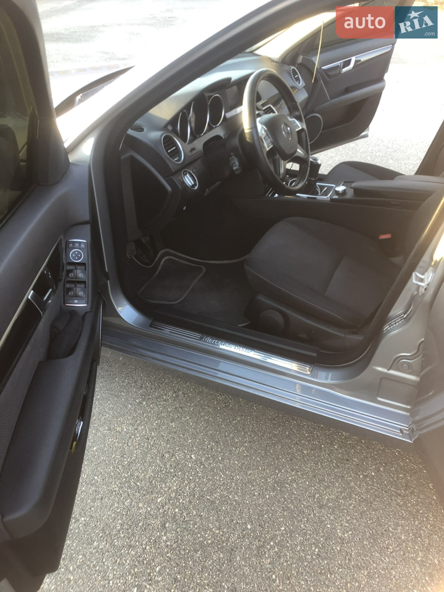 Mercedes-Benz C-Class 2012 VIN WDD2042011F881904 фото оголошення 9 з 14