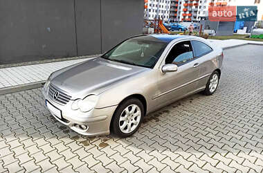 Mercedes-Benz C-Class  2005