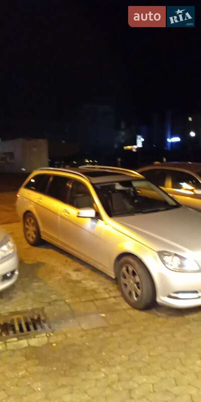 Універсал Mercedes-Benz C-Class