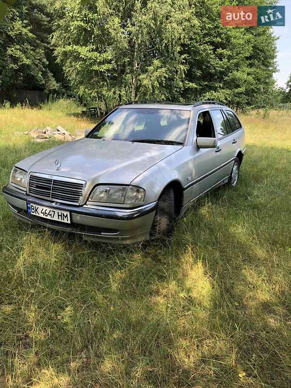 Mercedes C-Class 2000 года в Ровно