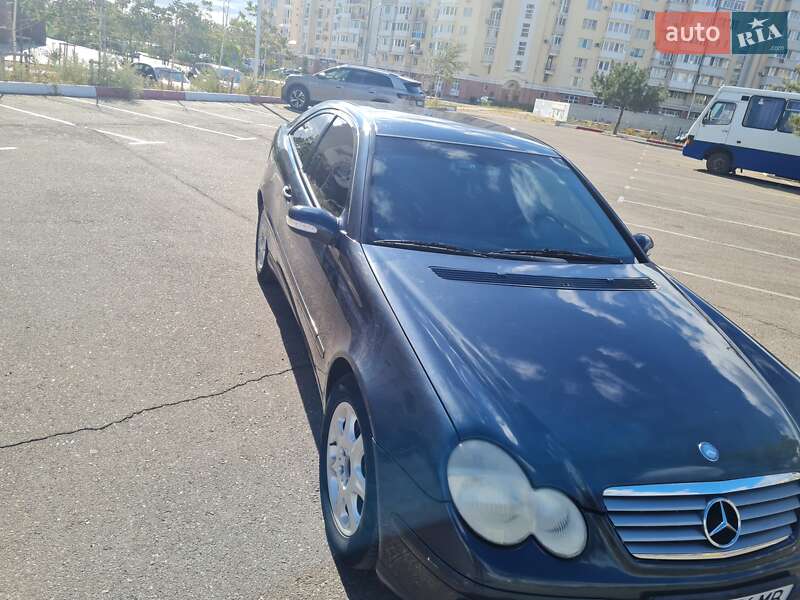 Купе Mercedes-Benz C-Class
