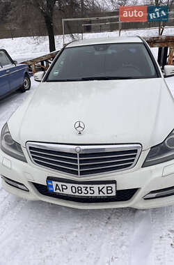 Mercedes-Benz C-Class 2011