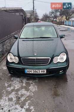 Mercedes-Benz C-Class  2004