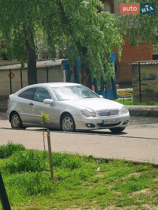 Купе Mercedes-Benz C-Class