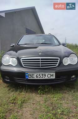 Mercedes-Benz C-Class  2005