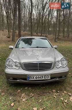 Mercedes-Benz C-Class  2005