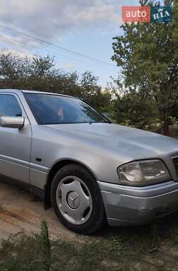 Mercedes-Benz C-Class  1995