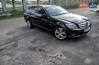 Mercedes-Benz C-Class 2011