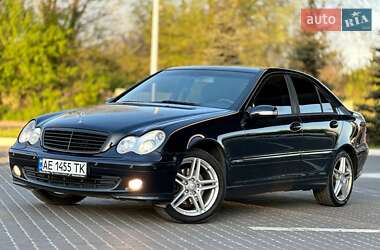 Mercedes-Benz C-Class  2005