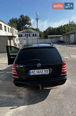 Mercedes-Benz C-Class  2006
