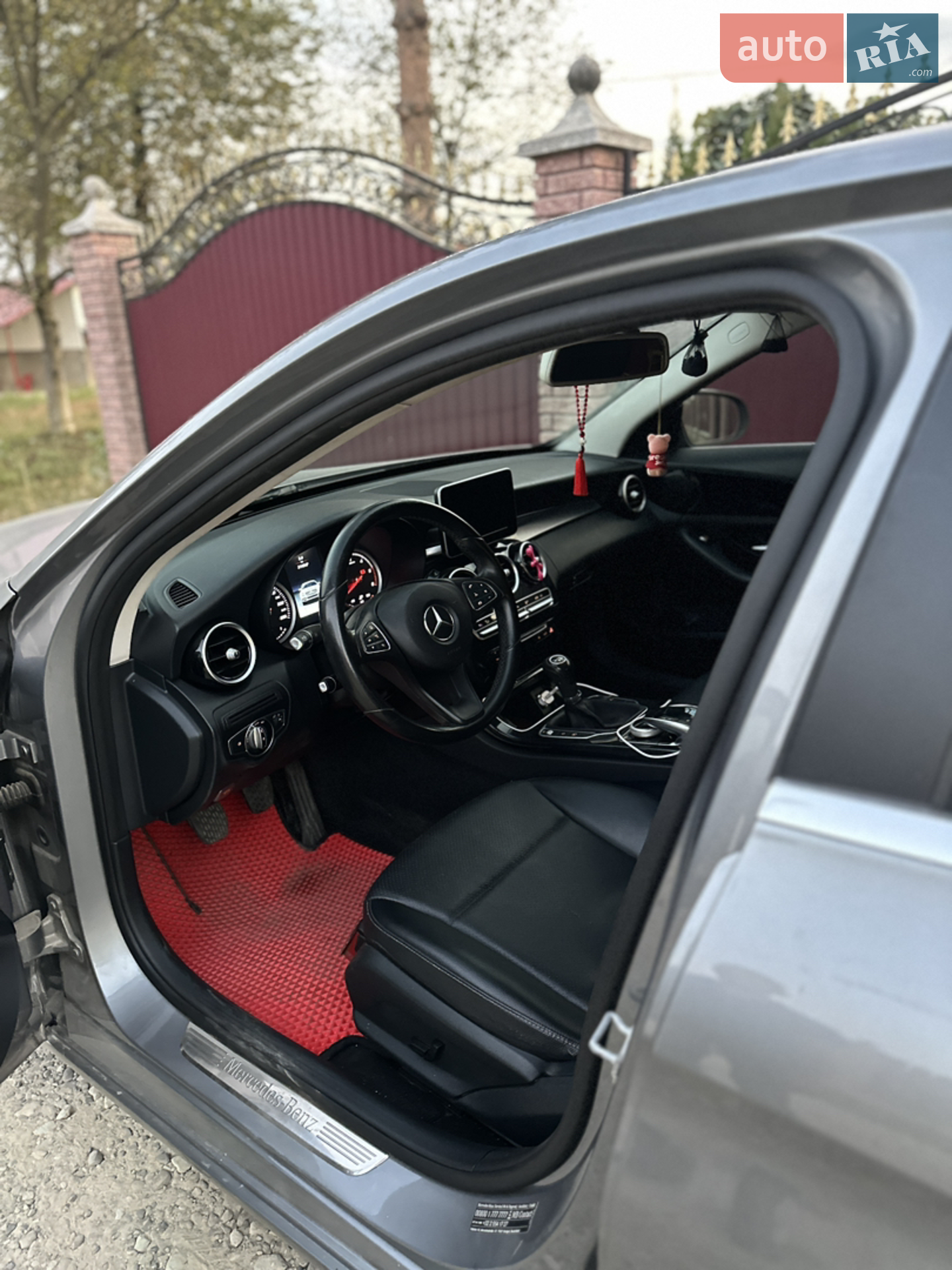 Mercedes-Benz C Class 2015 VIN WDD2050361R075712 фото оголошення 4 з 23