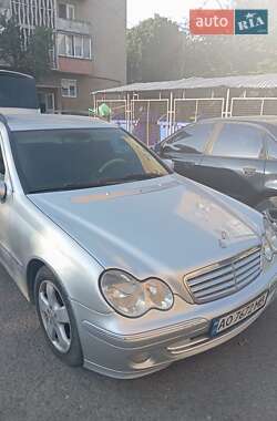 Mercedes-Benz C-Class  2004
