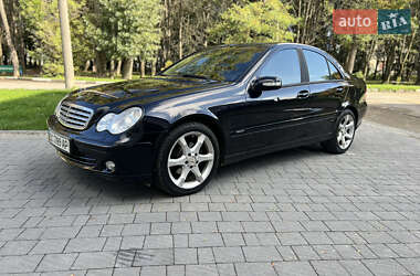 Mercedes-Benz C-Class  2005