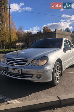 Mercedes-Benz C-Class  2006