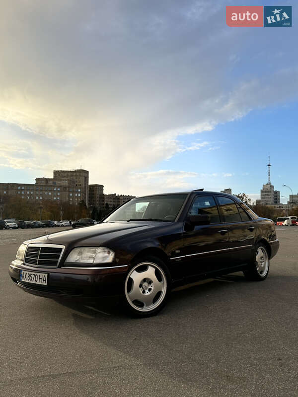 Mercedes C-Class 1997 року в Харкові